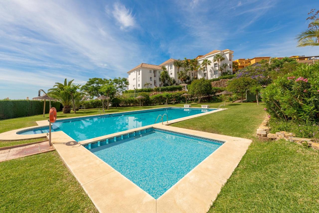 Cozy Townhouse Selwo Villa Estepona Ngoại thất bức ảnh